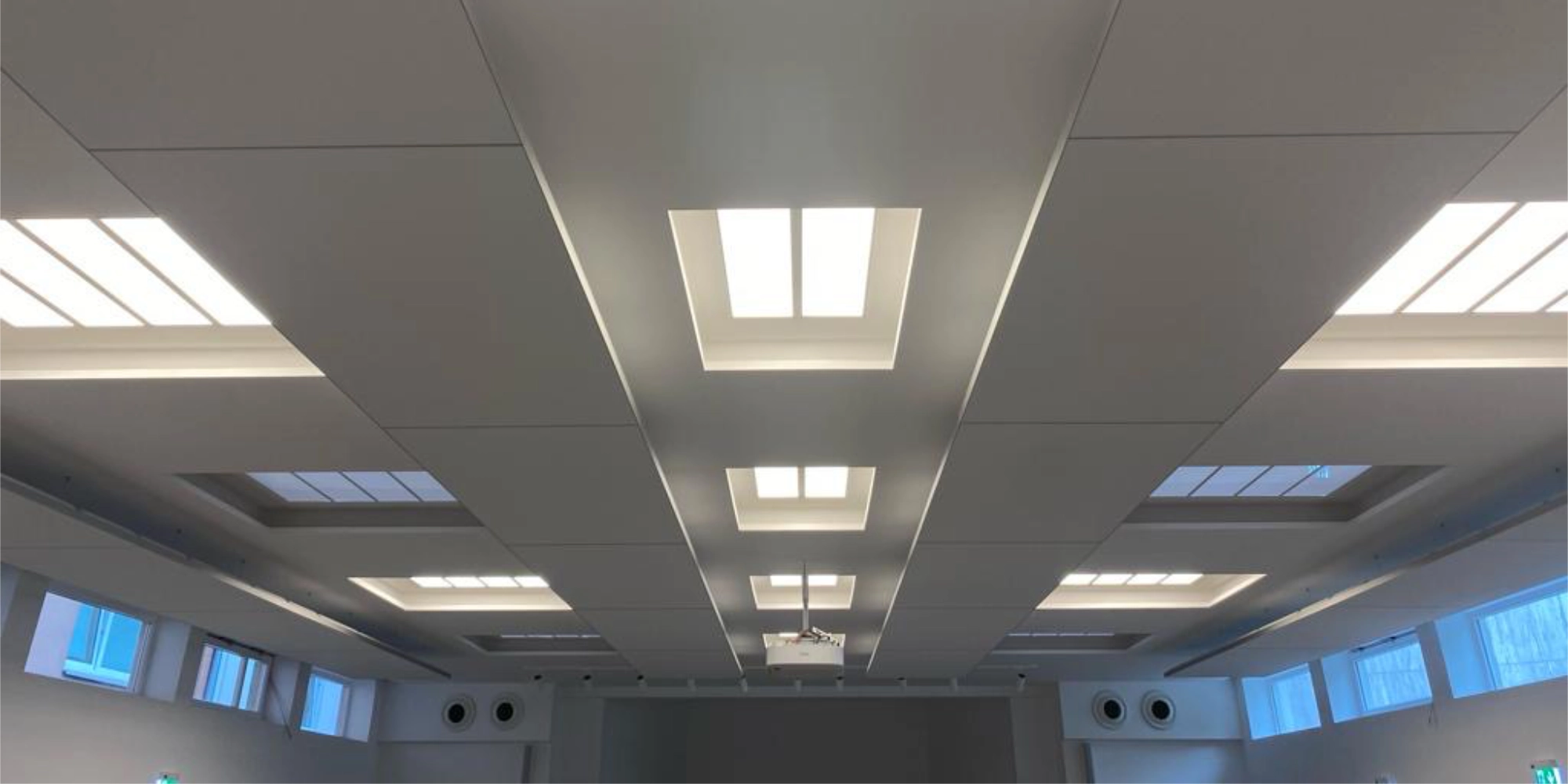Optimierung der Raumakustik im Norbert Prager Saal Hannover