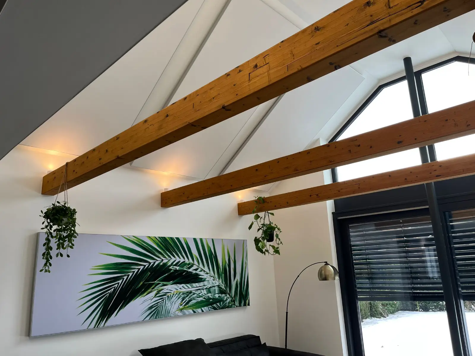 Wenn Minimalismus laut wird: Perfekte Raumakustik im modernen Zuhause